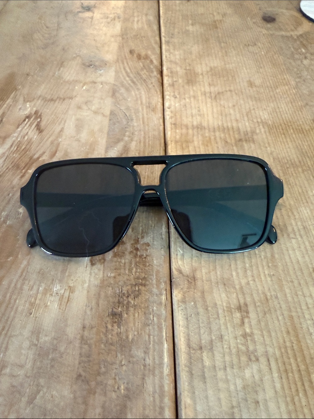 Classic Black Aviator-Style Women's Sunglasses